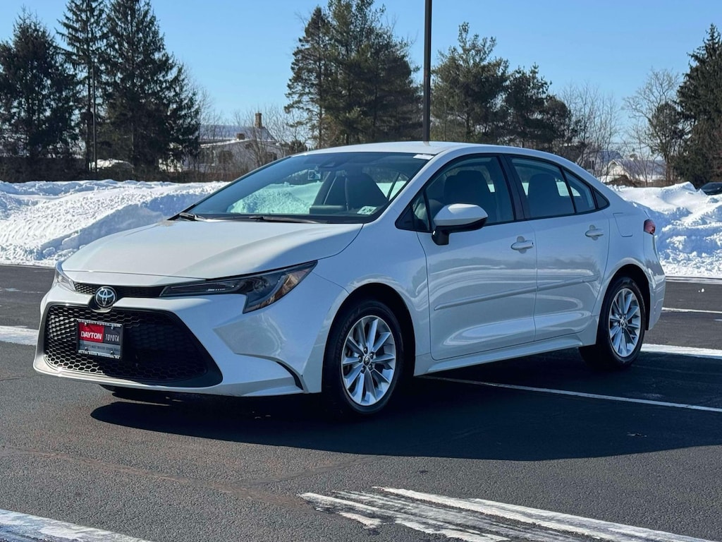 Used 2021 Toyota Corolla LE Sedan