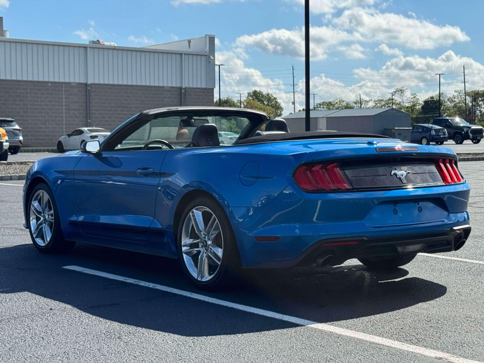 2019 Ford Mustang EcoBoost Premium Convertible photo 3