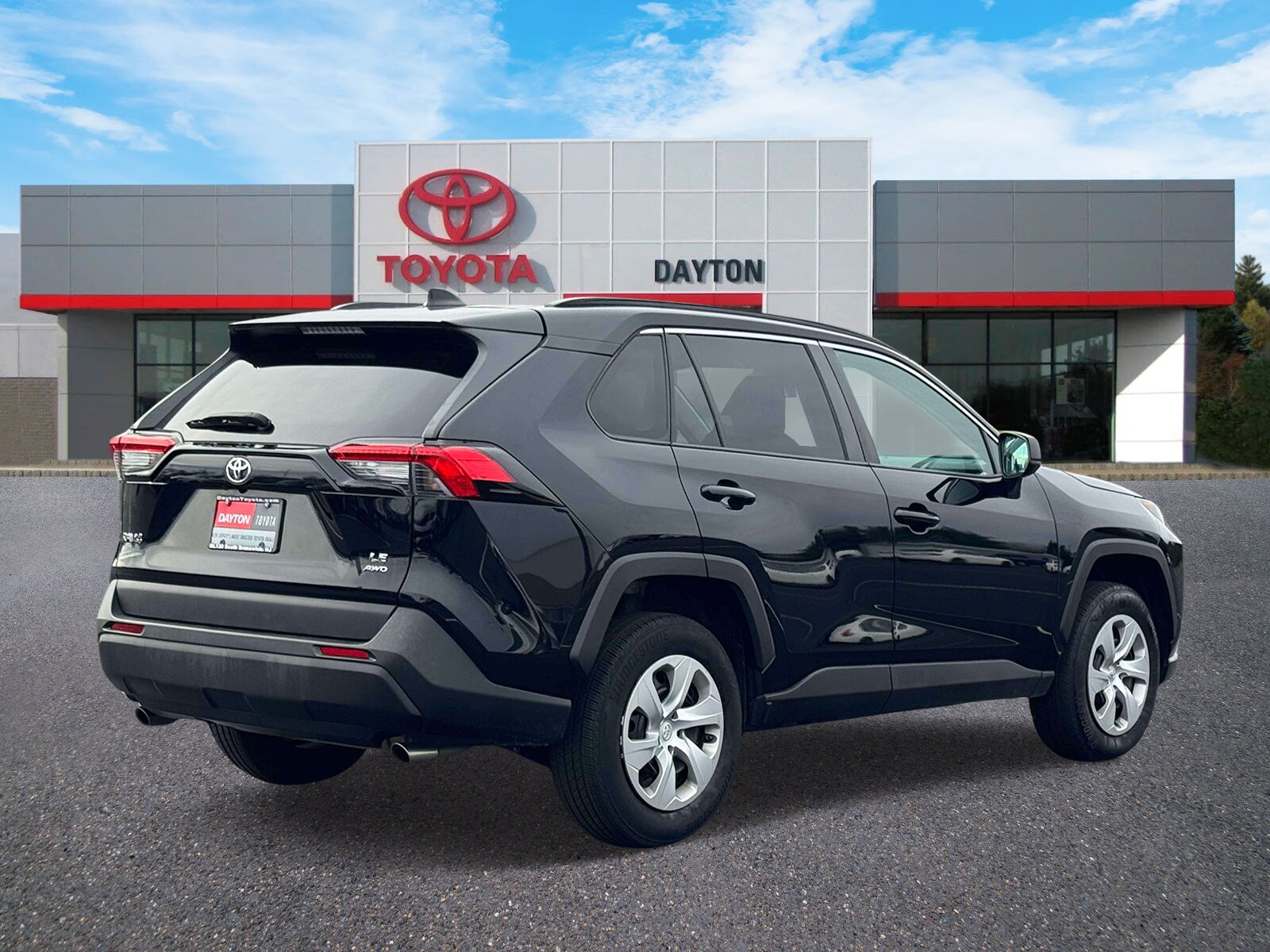 2021 Toyota RAV4 LE photo 3