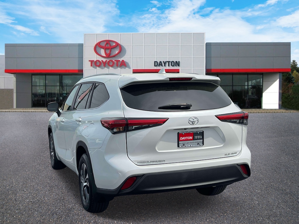 Used 2023 Toyota Highlander XLE SUV