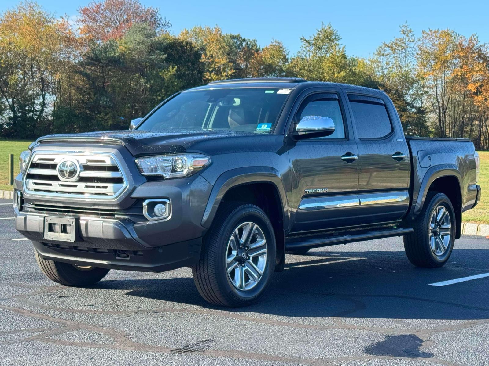 2018 Toyota Tacoma Limited photo 2