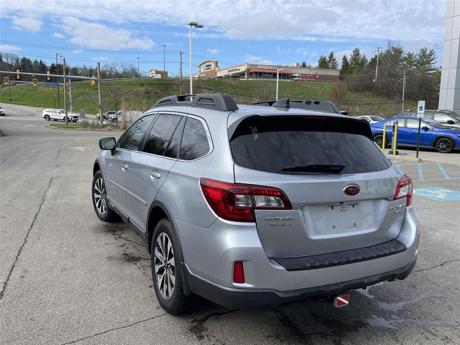 Thumbnail: 2016 Subaru Outback - 3