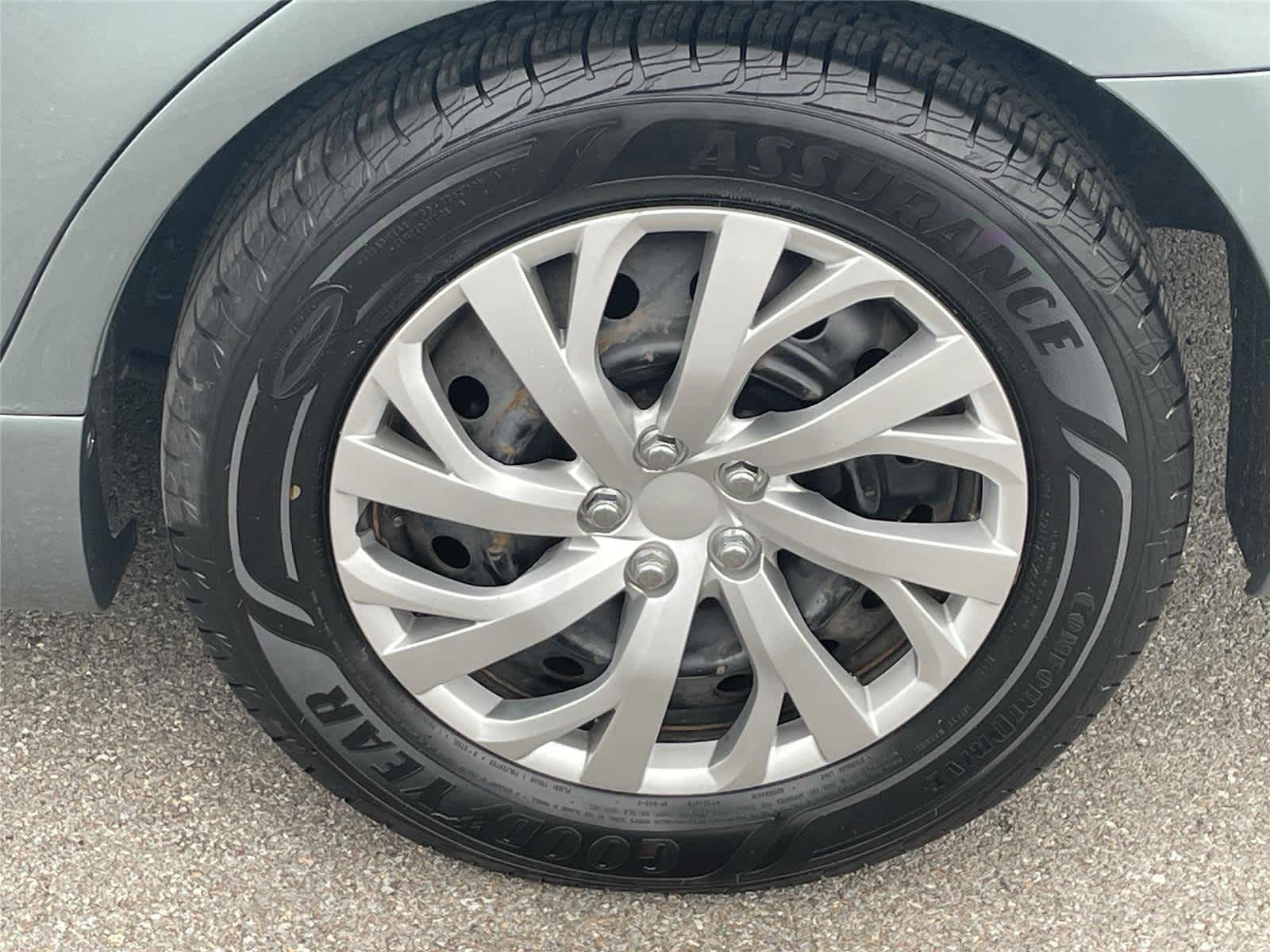 Thumbnail: 2010 Toyota Camry - 11