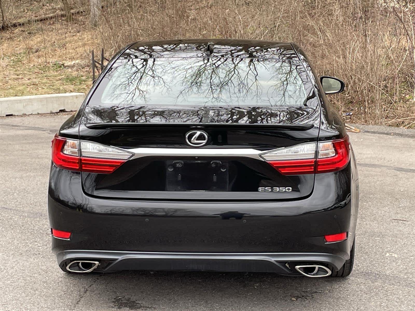 Thumbnail: 2017 Lexus ES - 4