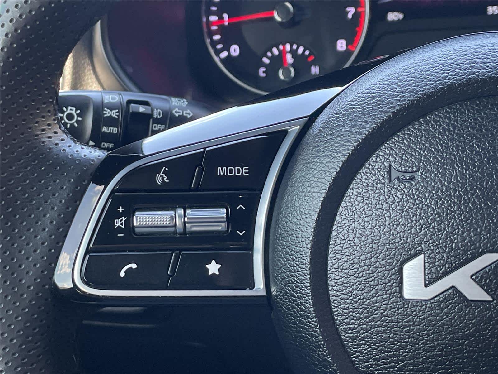 Thumbnail: 2023 Kia Forte - 27