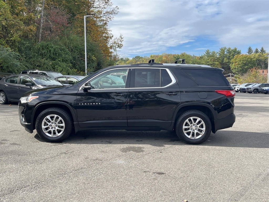 Used 2018 Chevrolet Traverse LT Cloth SUV