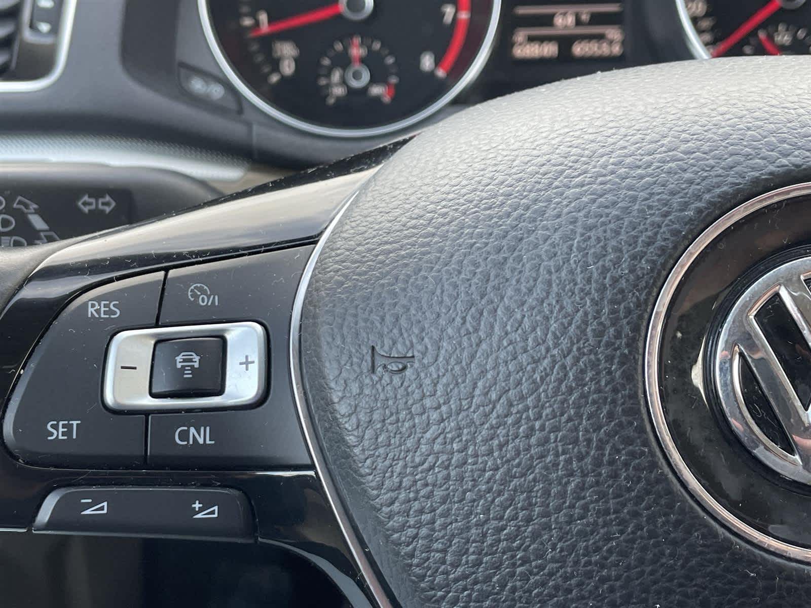 Thumbnail: 2016 Volkswagen Passat - 27