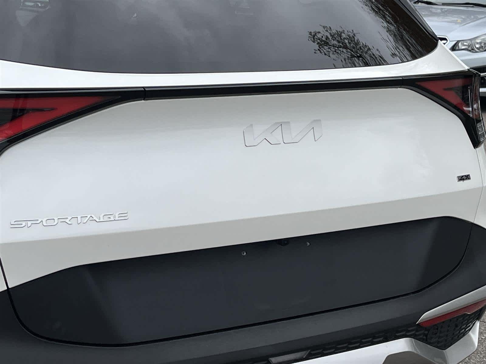 Thumbnail: 2023 Kia Sportage - 10