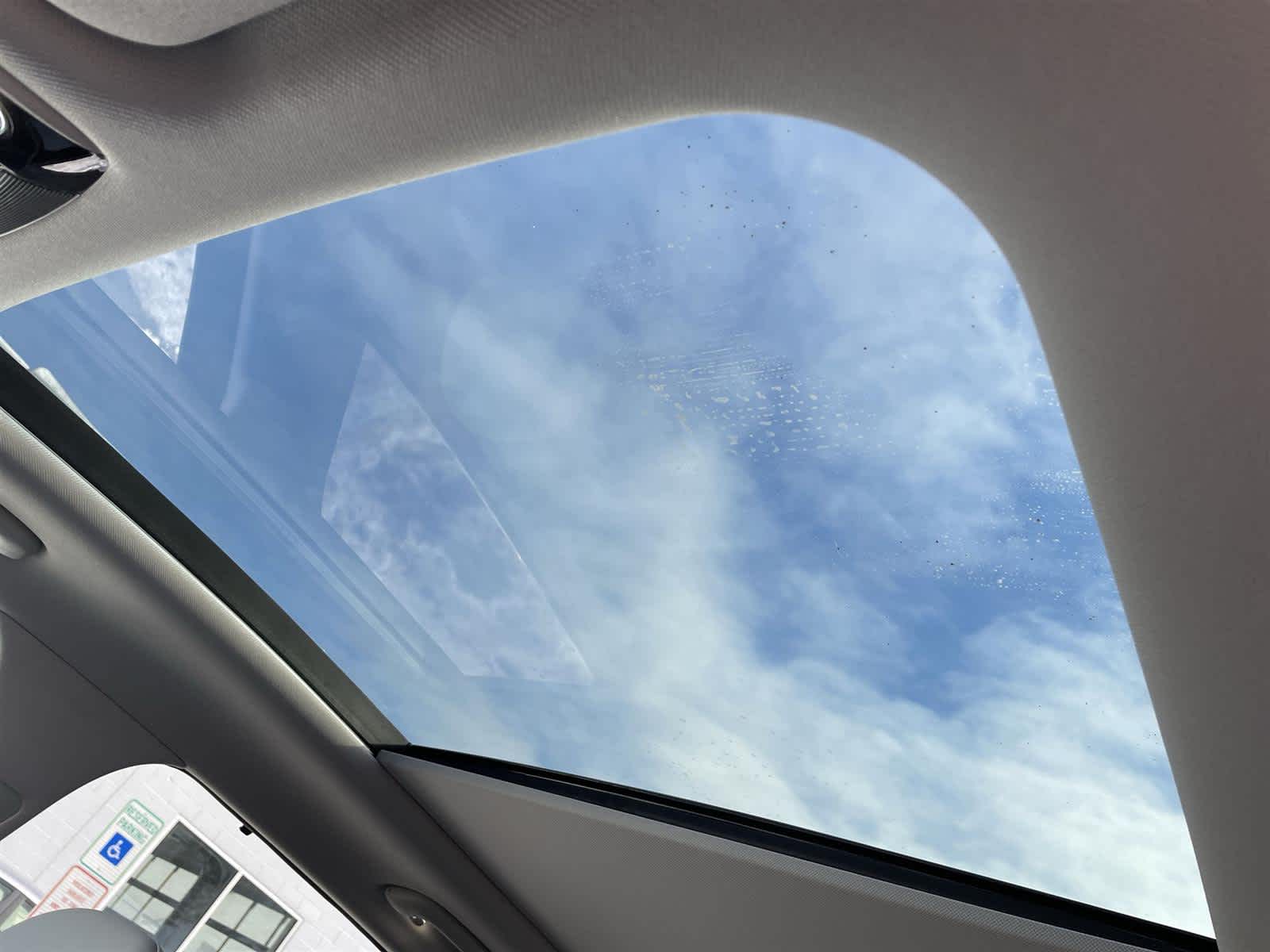 Thumbnail: 2023 Kia Sorento - 14