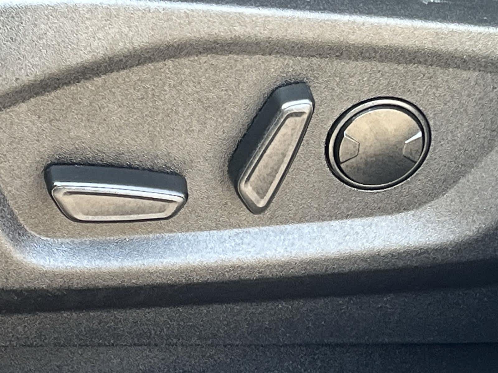 Thumbnail: 2023 Ford Edge - 13