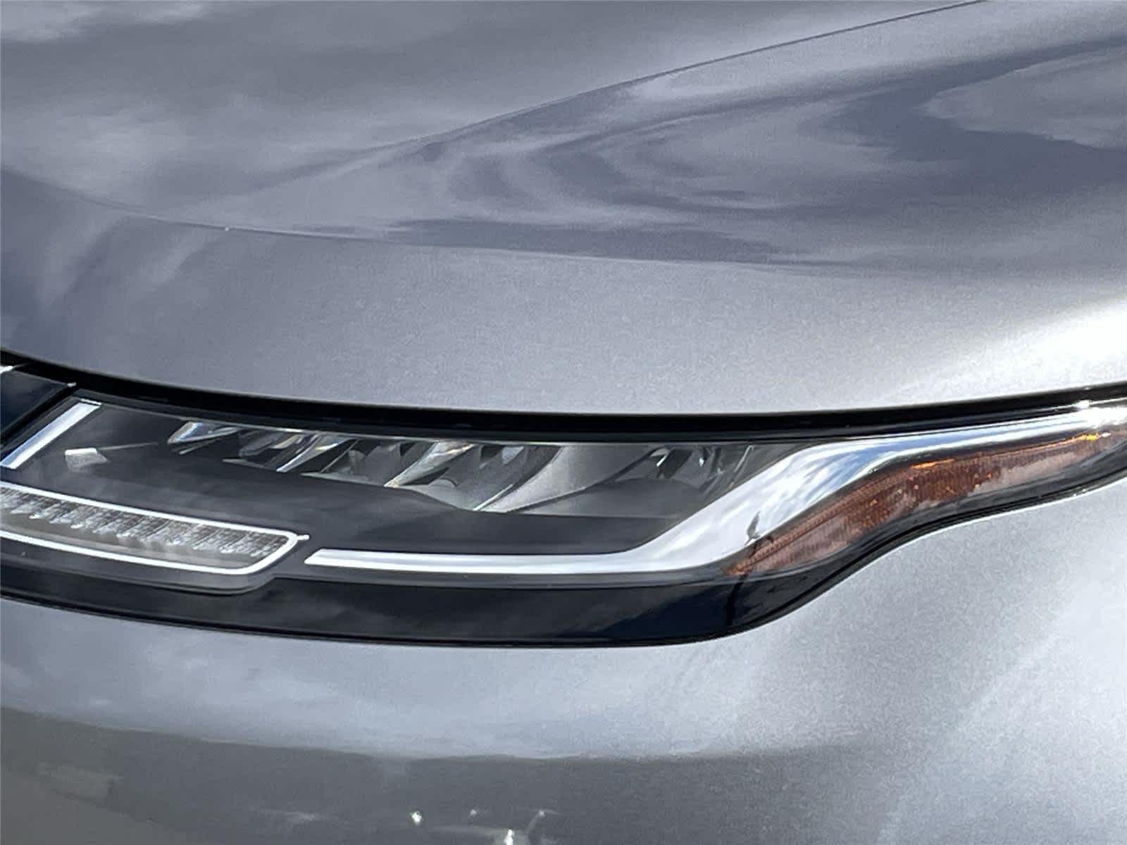 Thumbnail: 2021 Land Rover Range Rover Evoque - 9