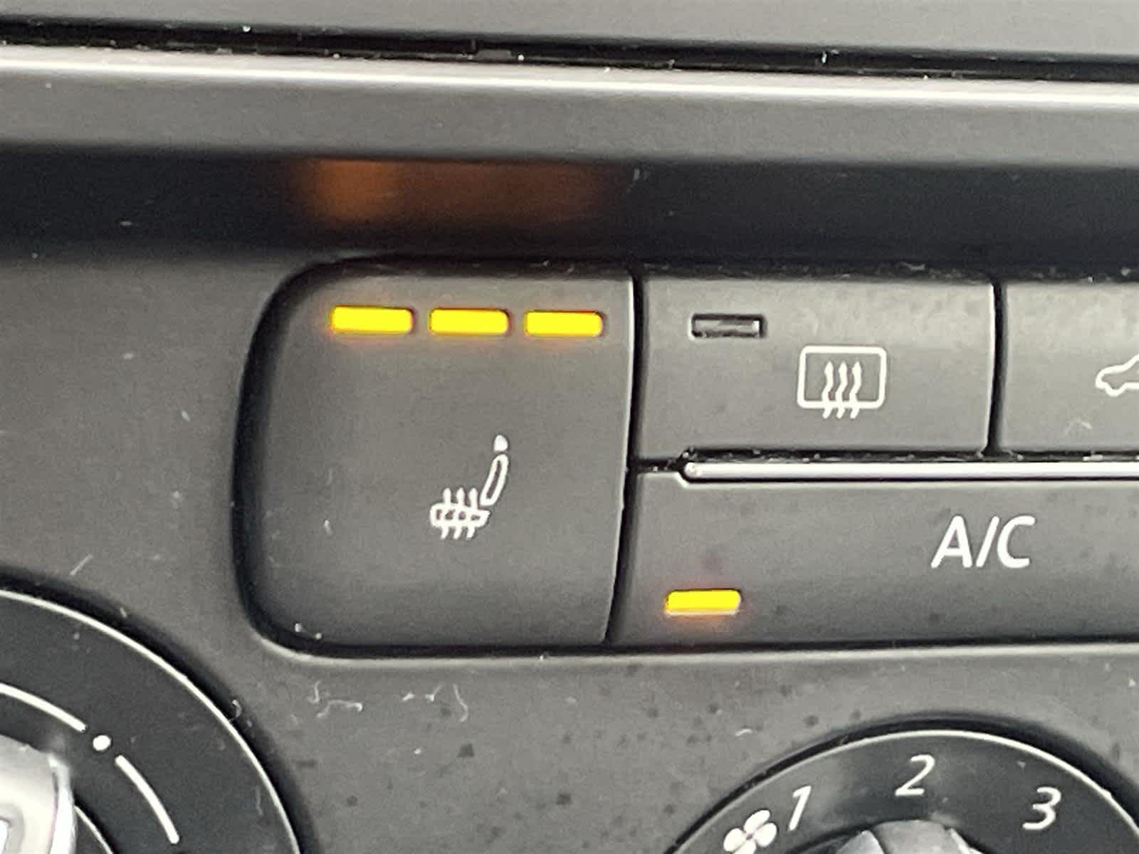 Thumbnail: 2015 Volkswagen Jetta - 23