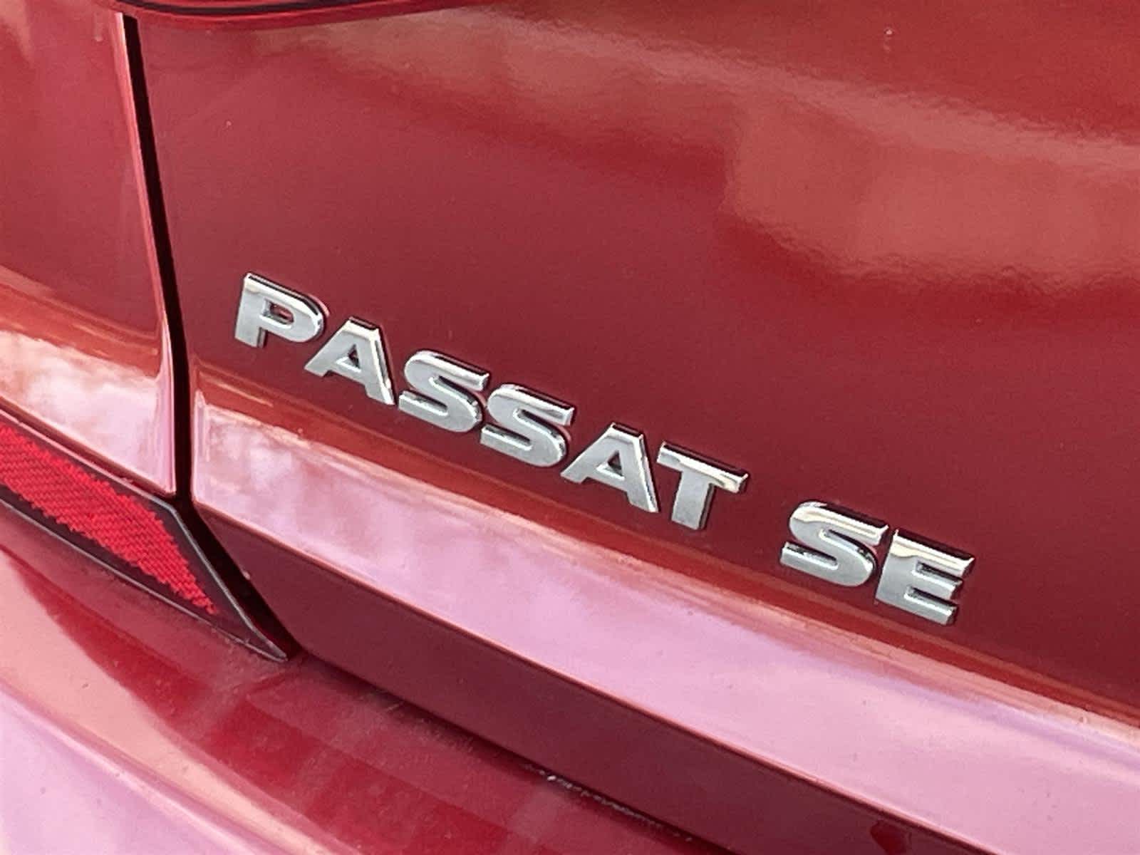 Thumbnail: 2016 Volkswagen Passat - 10