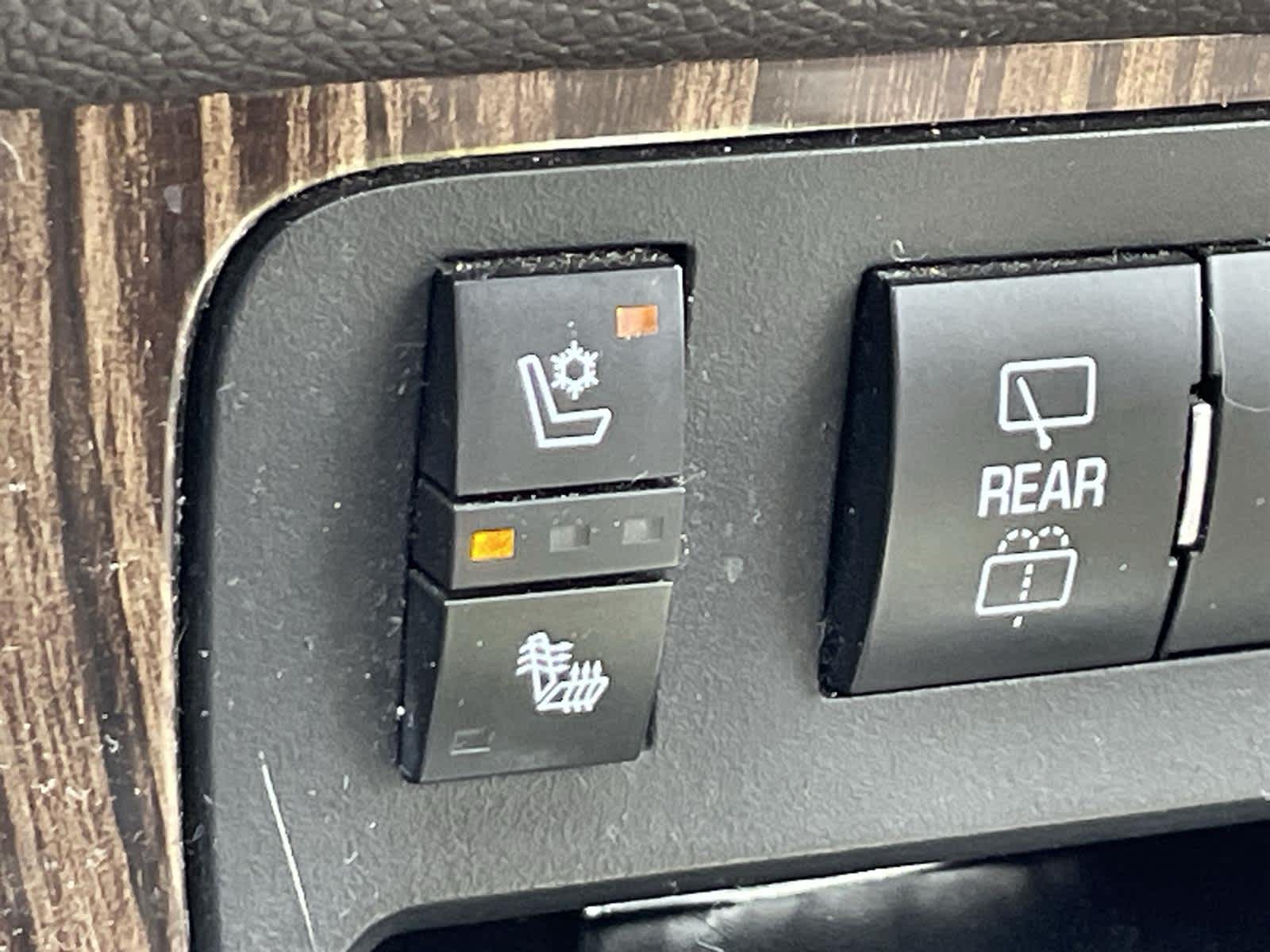 Thumbnail: 2013 GMC Acadia - 18