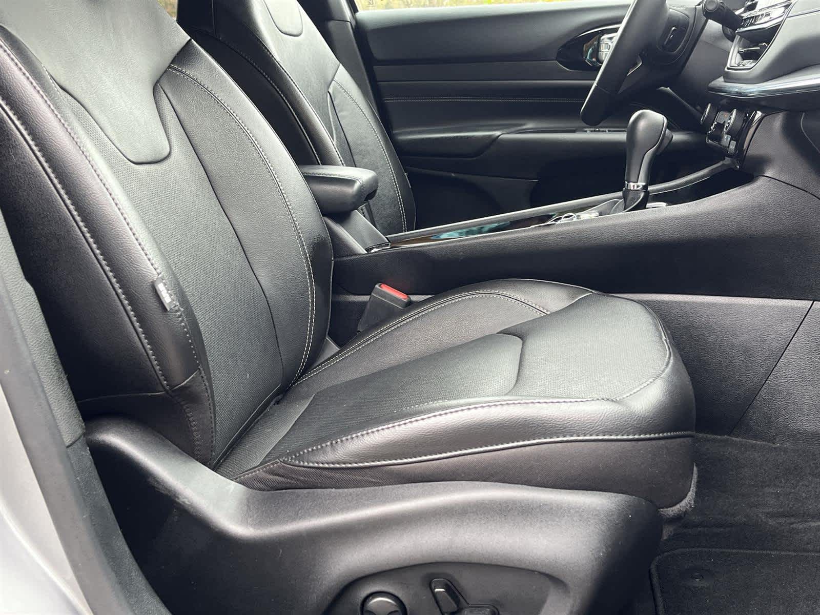 Thumbnail: 2023 Jeep Compass - 18