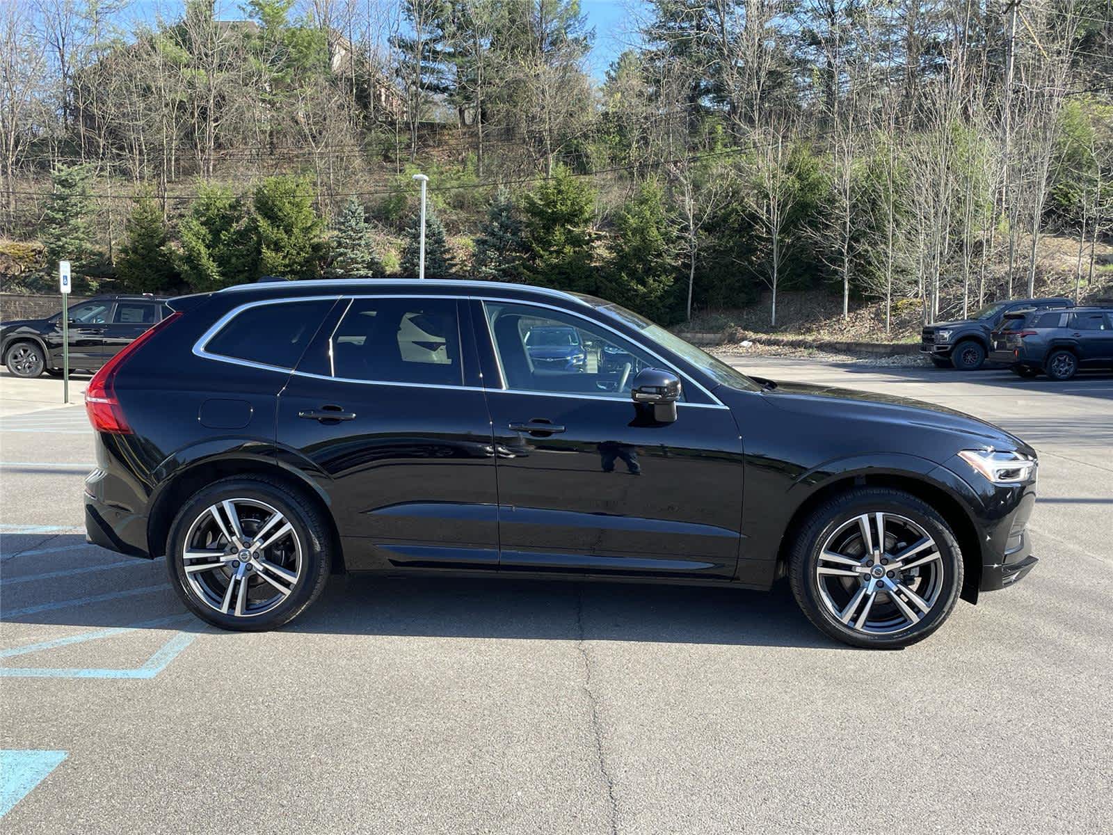 Thumbnail: 2019 Volvo XC60 - 6