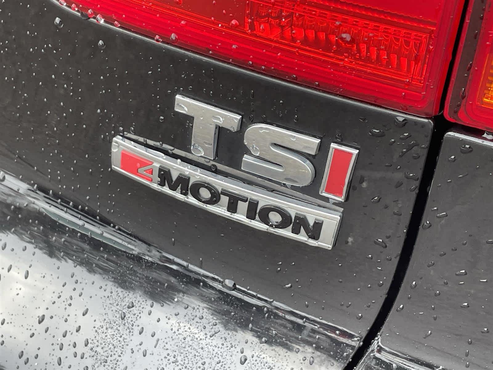 Thumbnail: 2017 Volkswagen Tiguan - 11