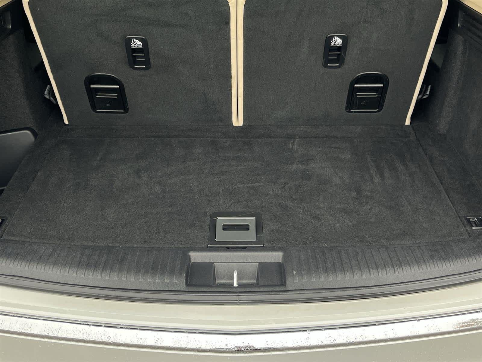 Thumbnail: 2023 Acura MDX - 17