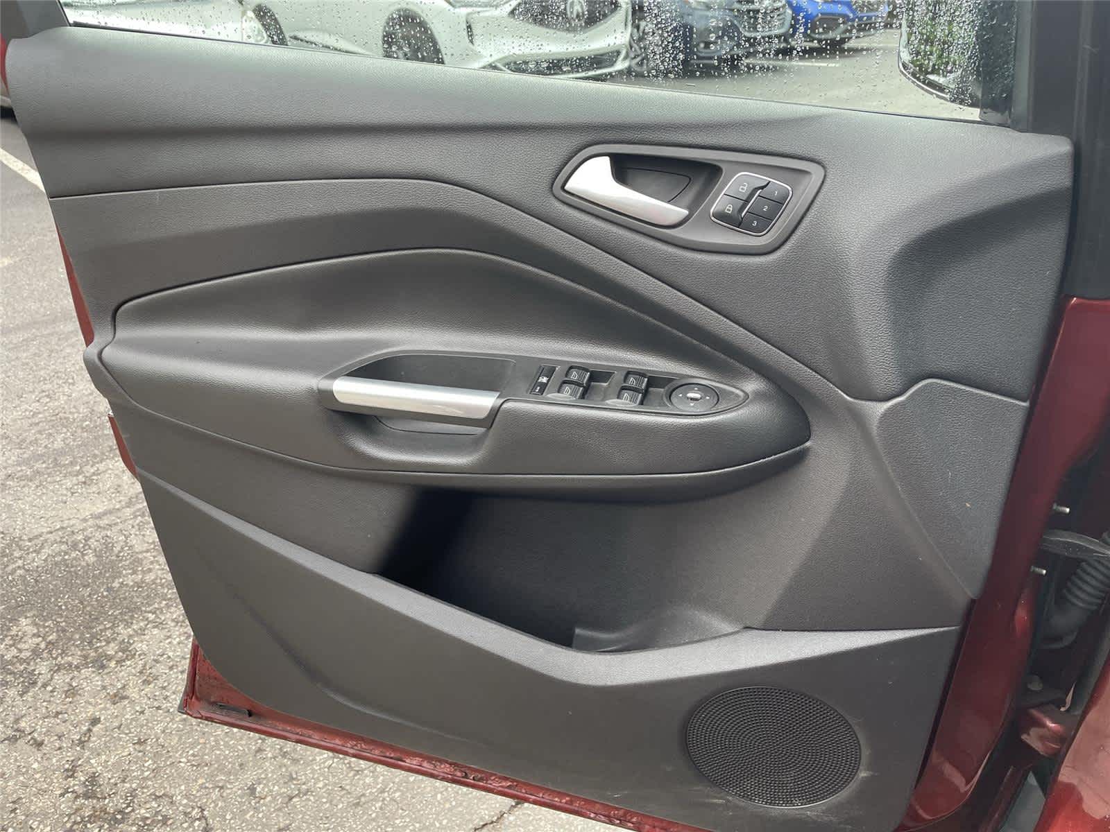 Thumbnail: 2014 Ford Escape - 16