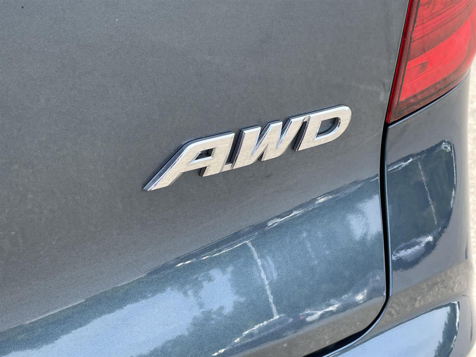 Thumbnail: 2018 Honda Pilot - 10