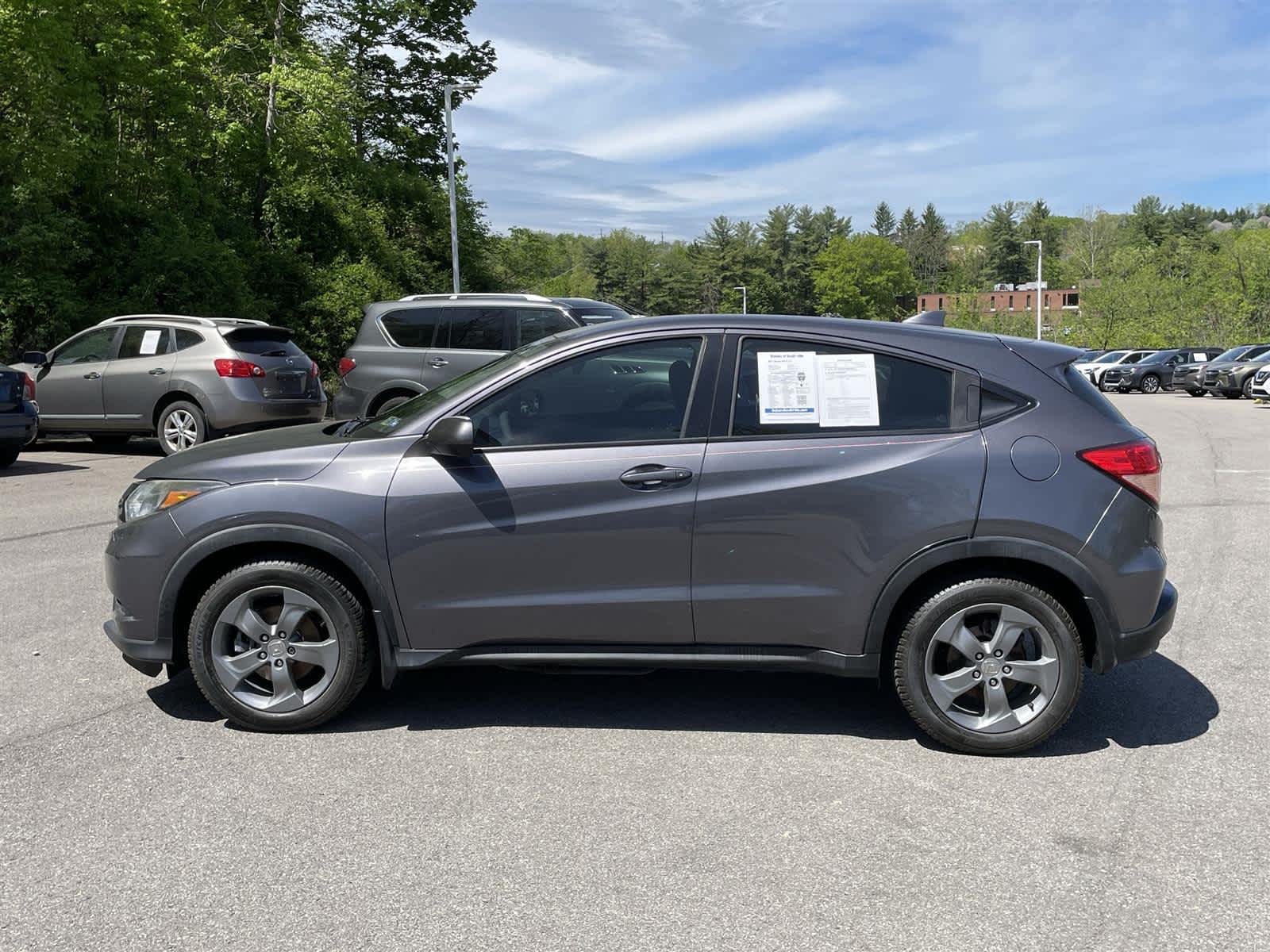 Thumbnail: 2017 Honda HR-V - 2