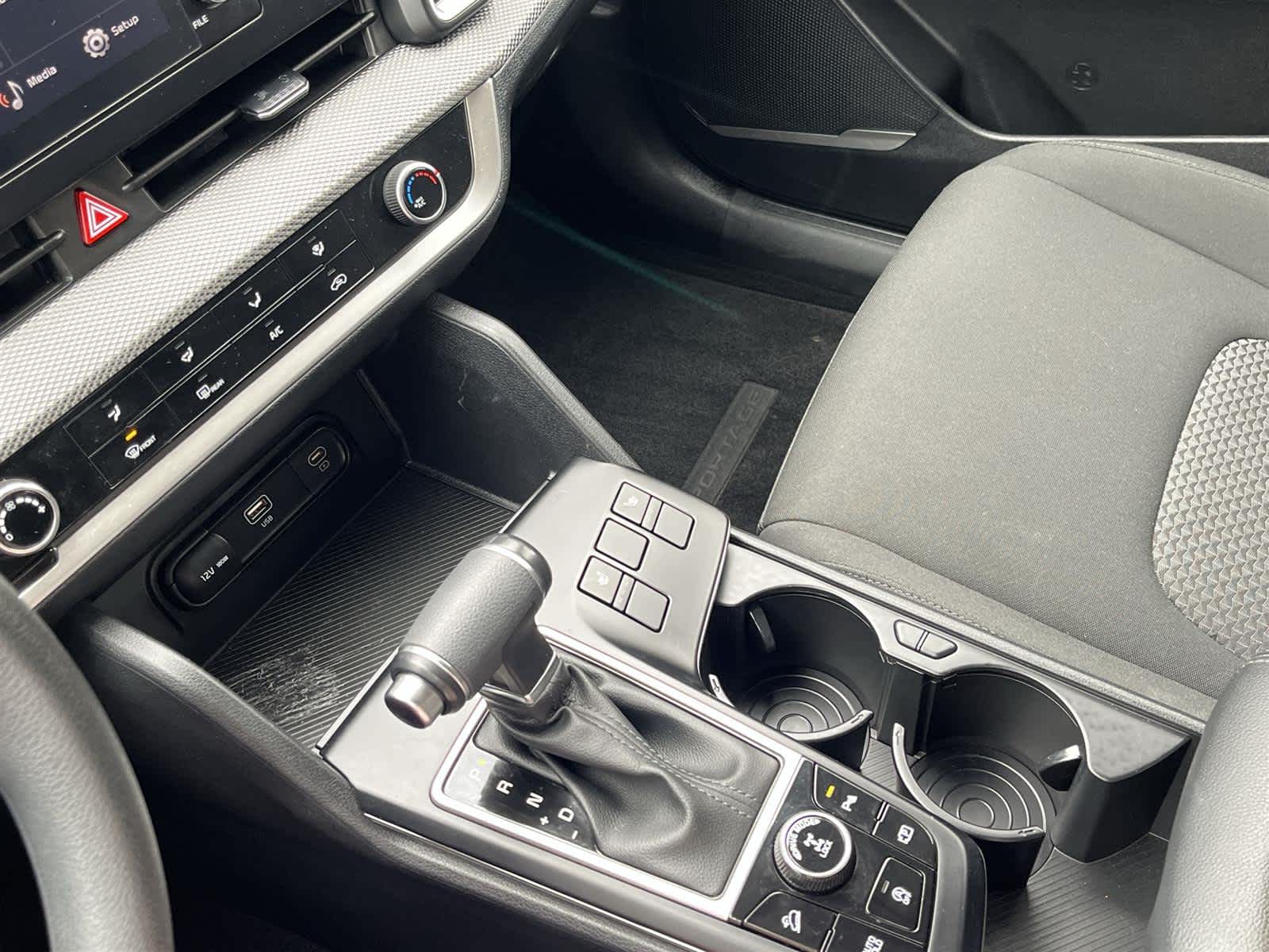 Thumbnail: 2023 Kia Sportage - 23