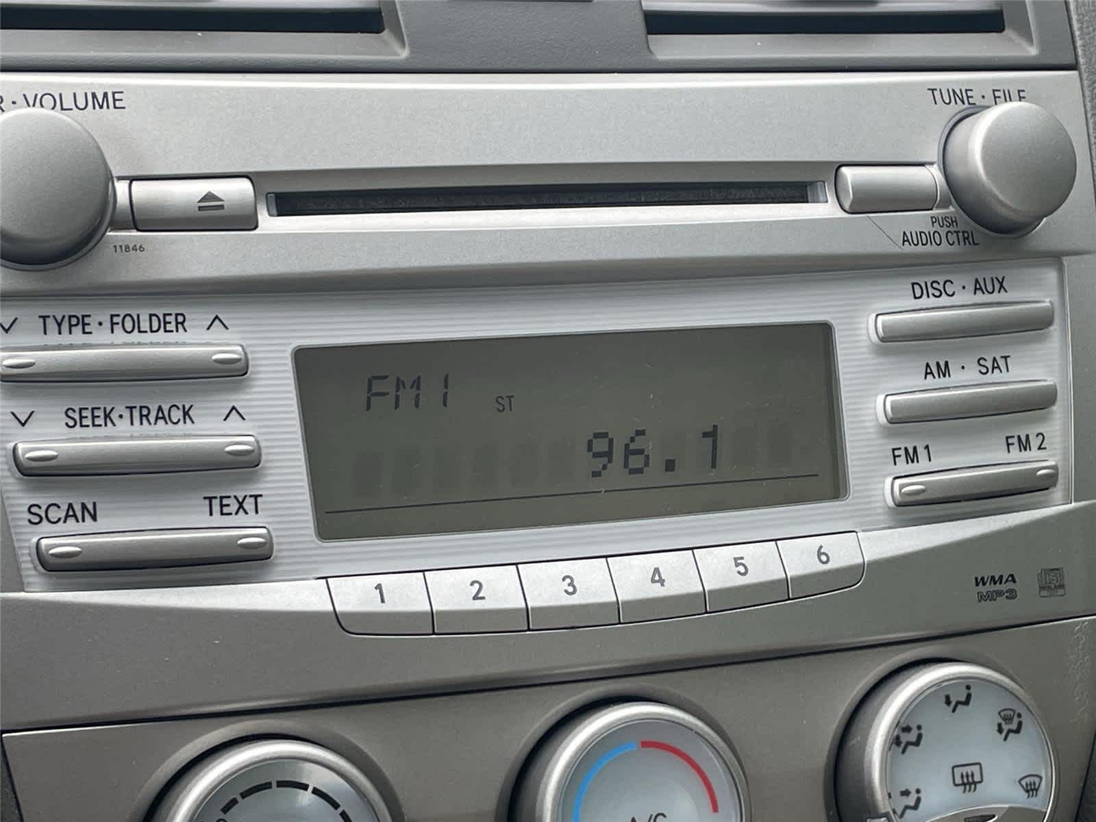Thumbnail: 2010 Toyota Camry - 19