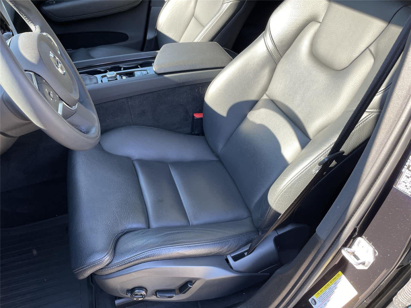 Thumbnail: 2019 Volvo XC60 - 12