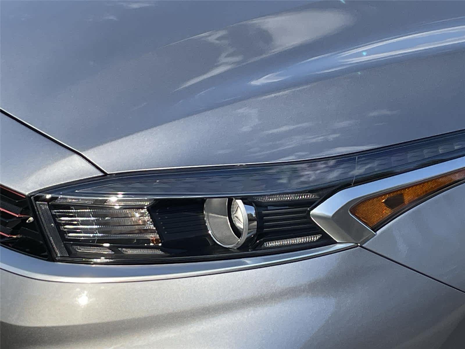 Thumbnail: 2023 Kia Forte - 9