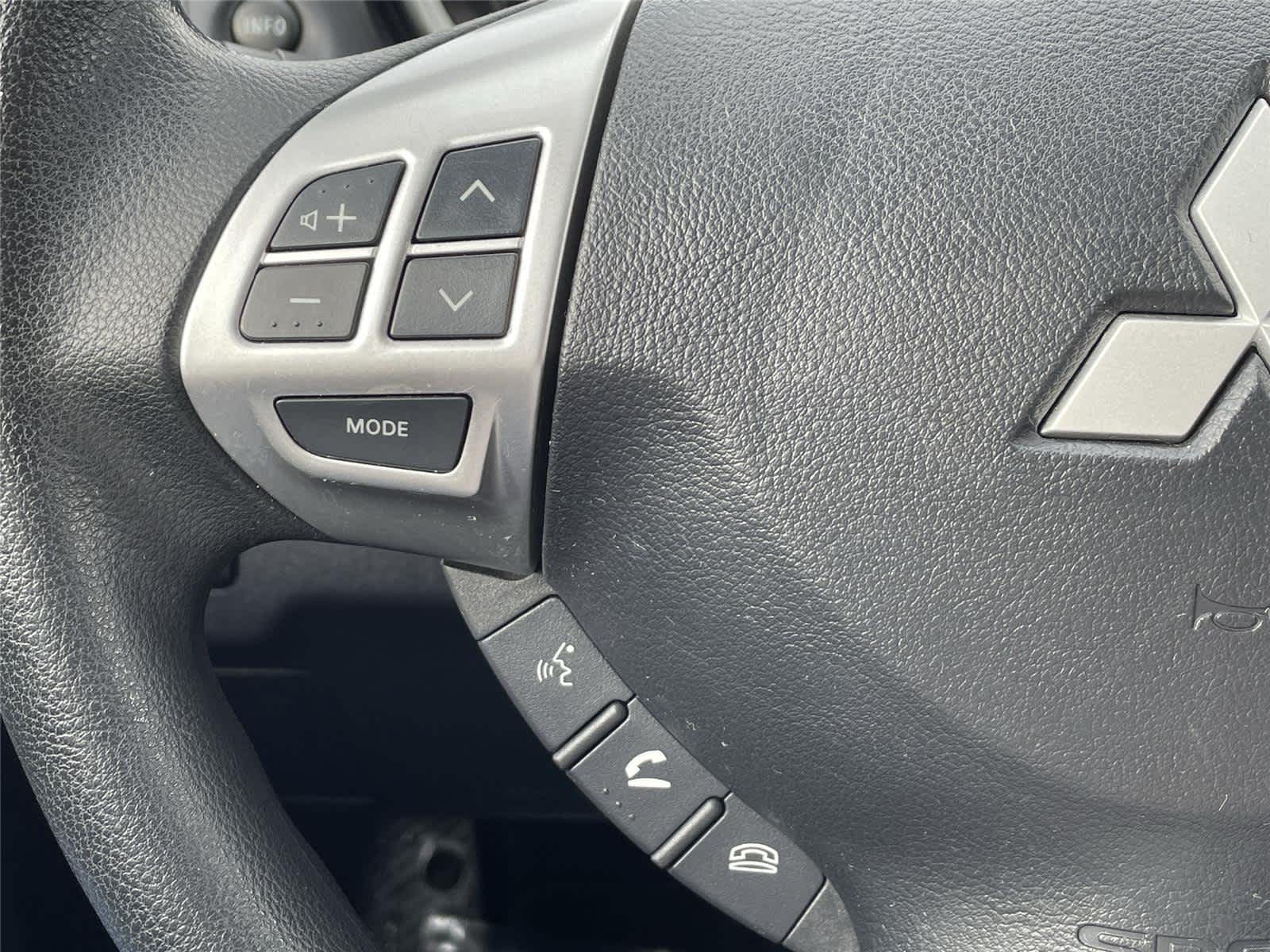 Thumbnail: 2013 Mitsubishi Lancer - 25