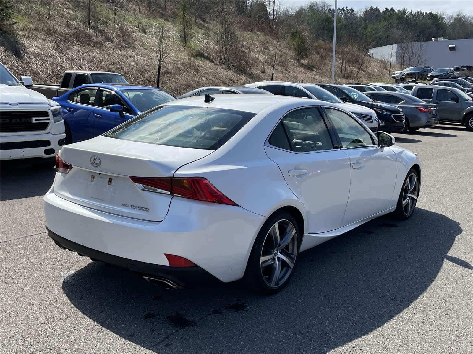 Thumbnail: 2017 Lexus IS - 5