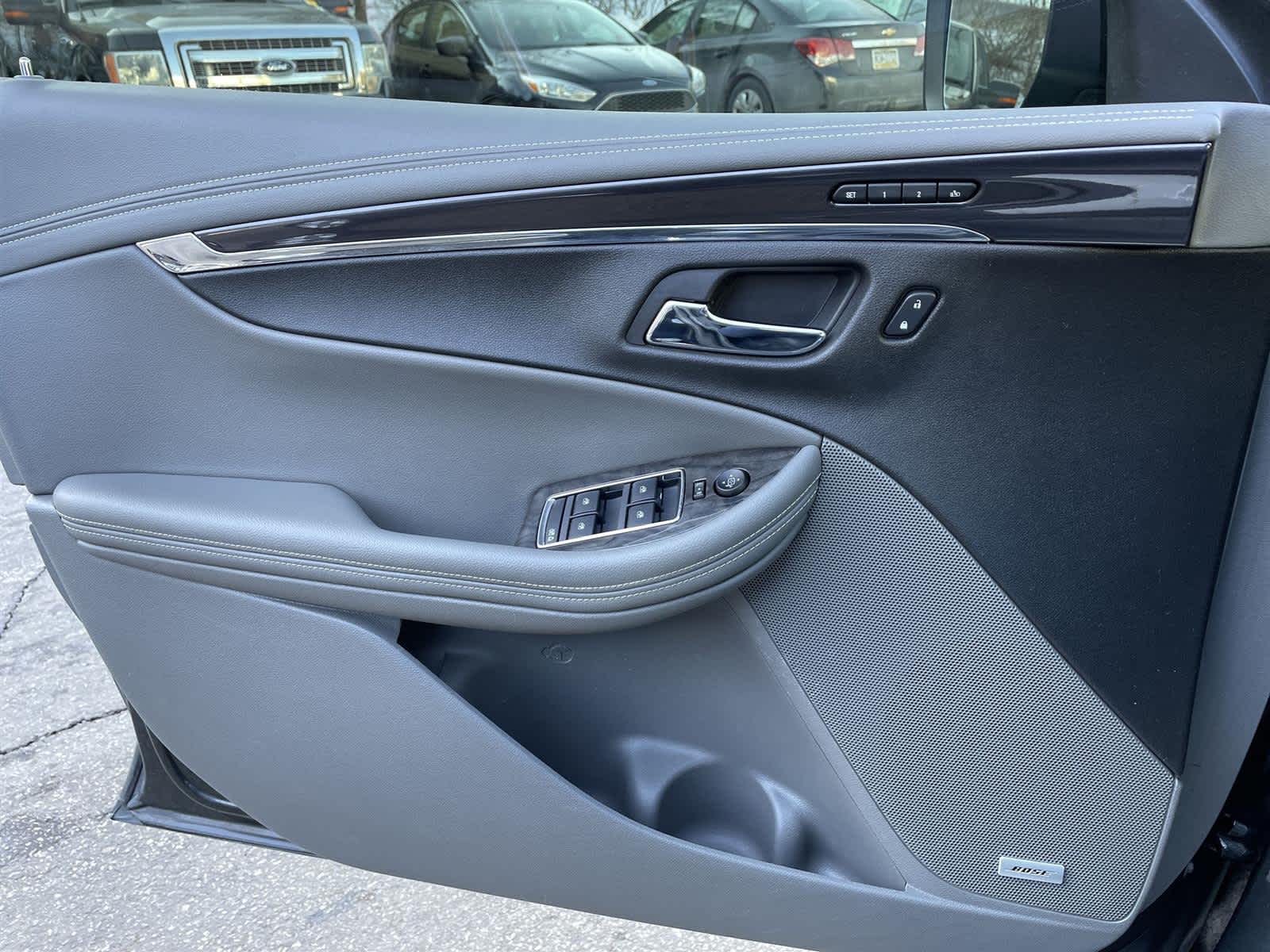 Thumbnail: 2014 Chevrolet Impala - 26