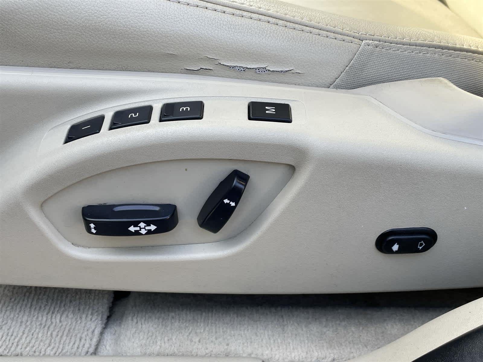 Thumbnail: 2016 Volvo XC60 - 13