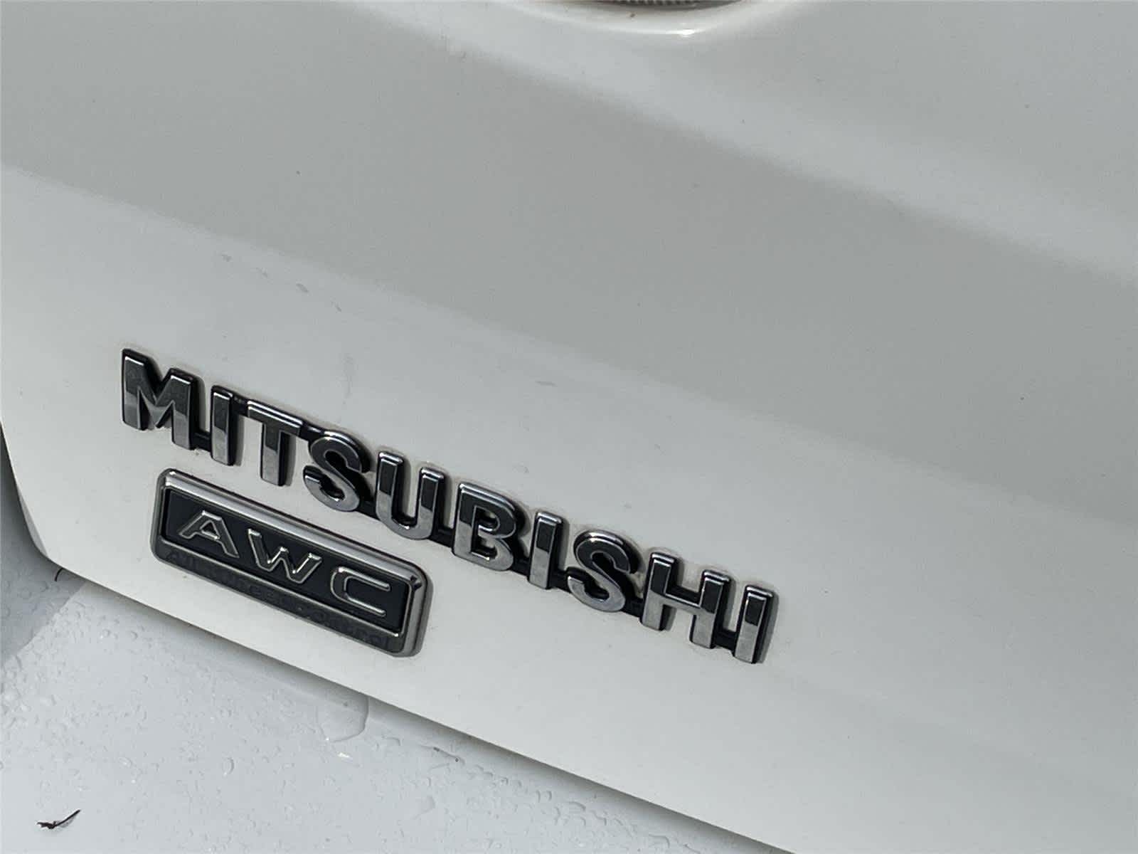 Thumbnail: 2013 Mitsubishi Lancer - 10