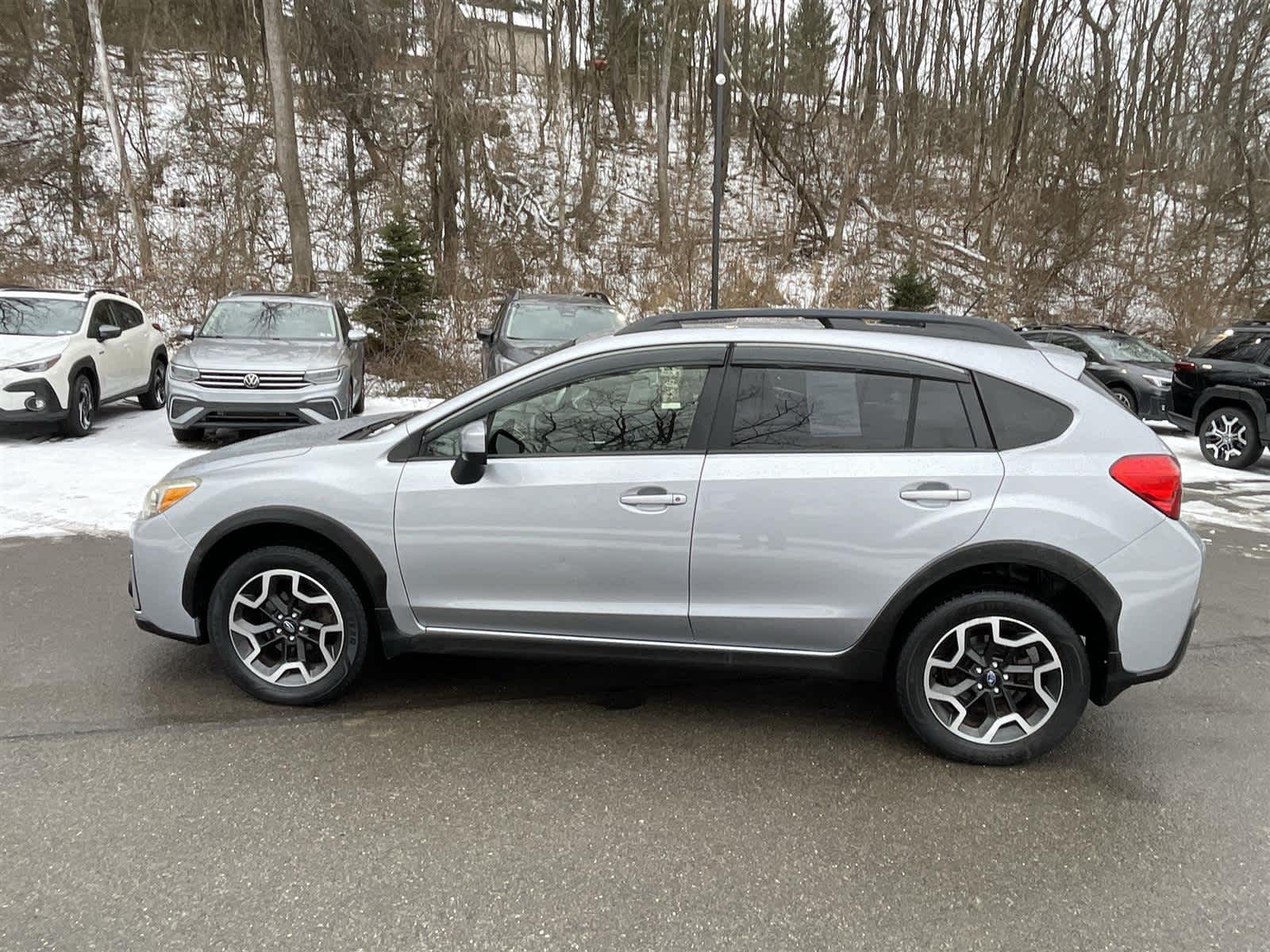 Thumbnail: 2017 Subaru Crosstrek - 2