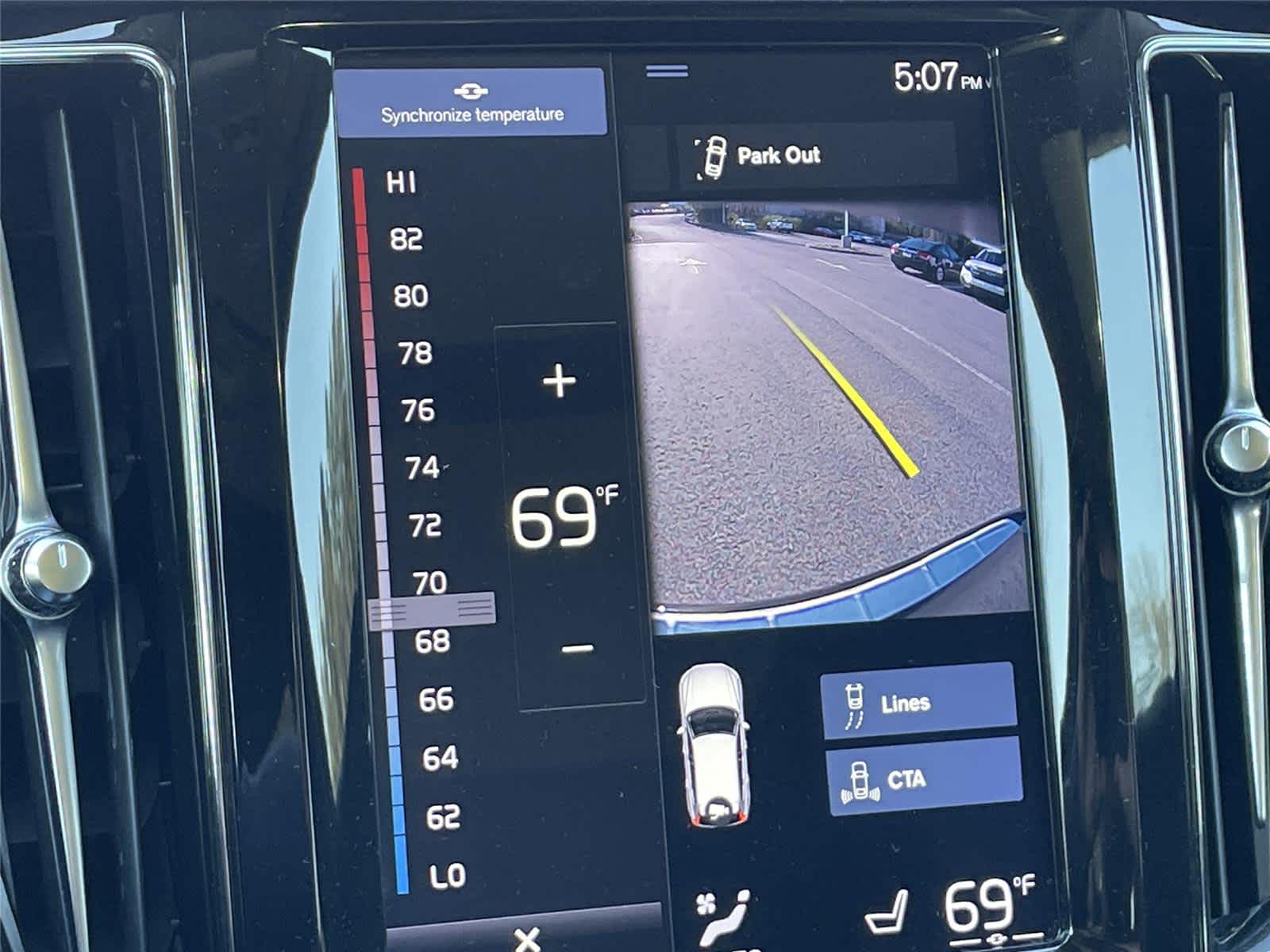 Thumbnail: 2019 Volvo XC60 - 24