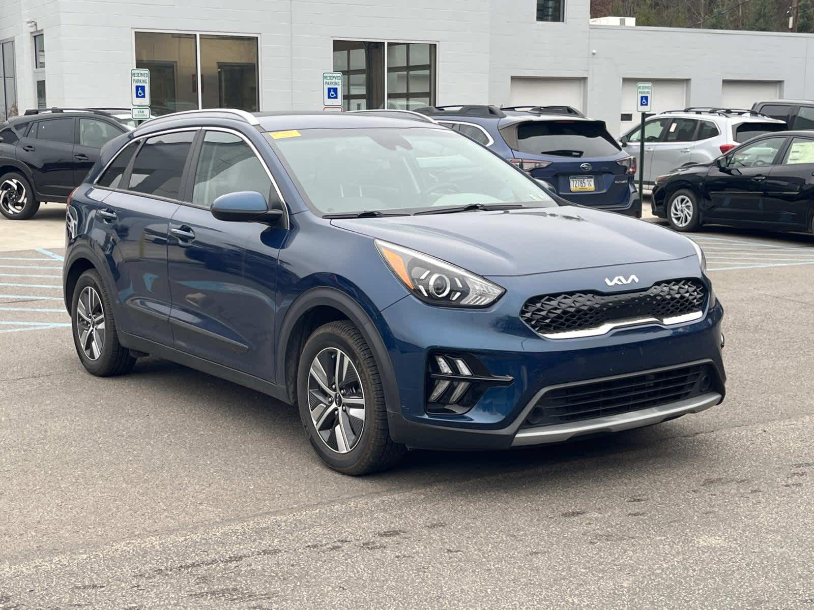 Thumbnail: 2022 Kia Niro - 7