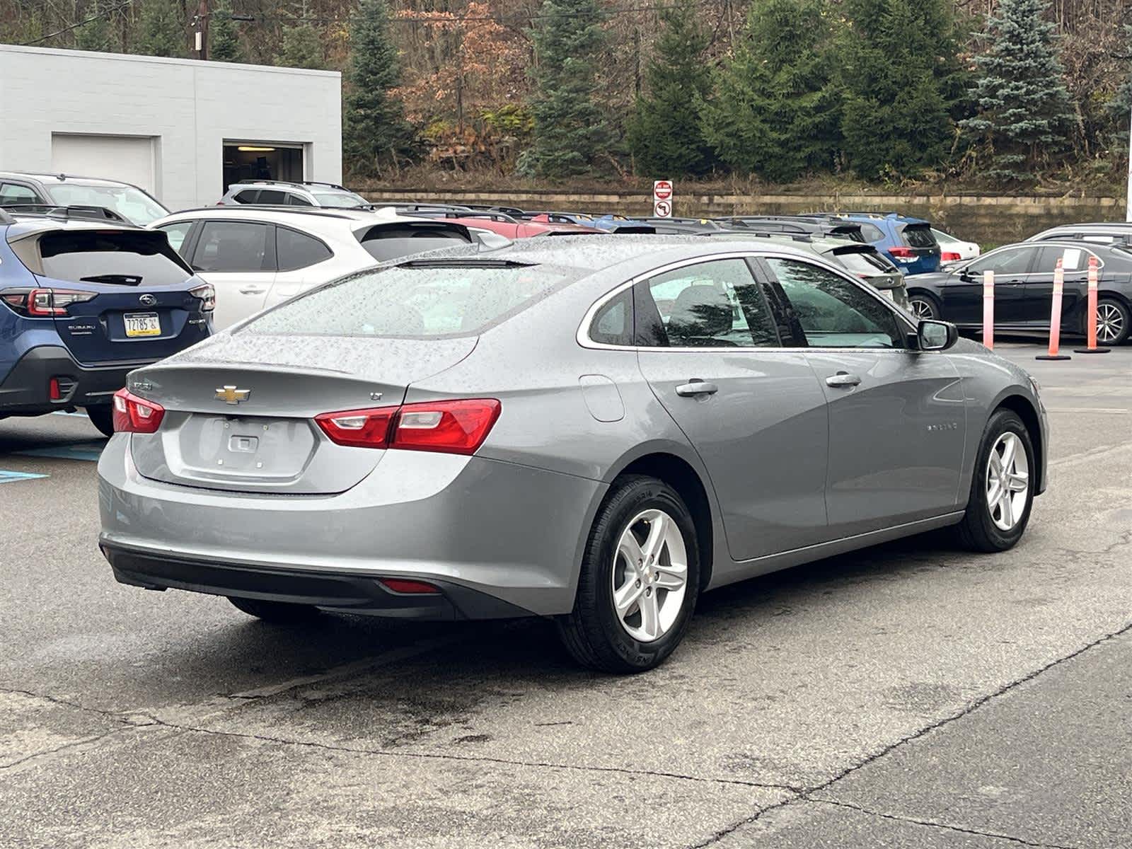 Thumbnail: 2023 Chevrolet Malibu - 5