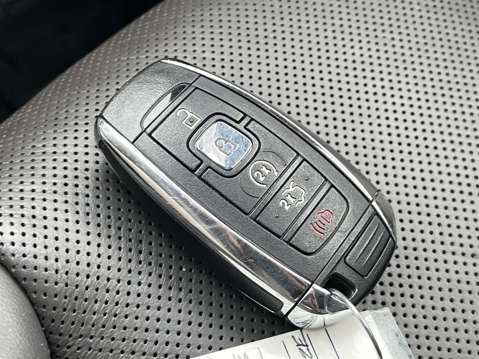 Thumbnail: 2019 Lincoln Nautilus - 33