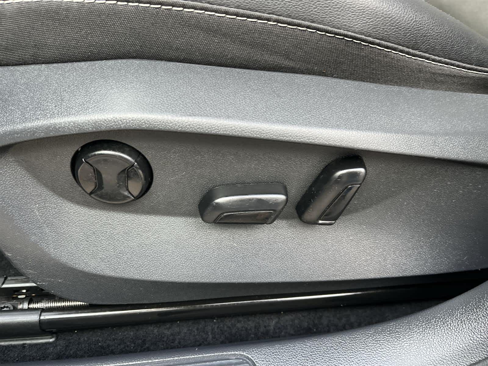 Thumbnail: 2022 Volkswagen Taos - 12