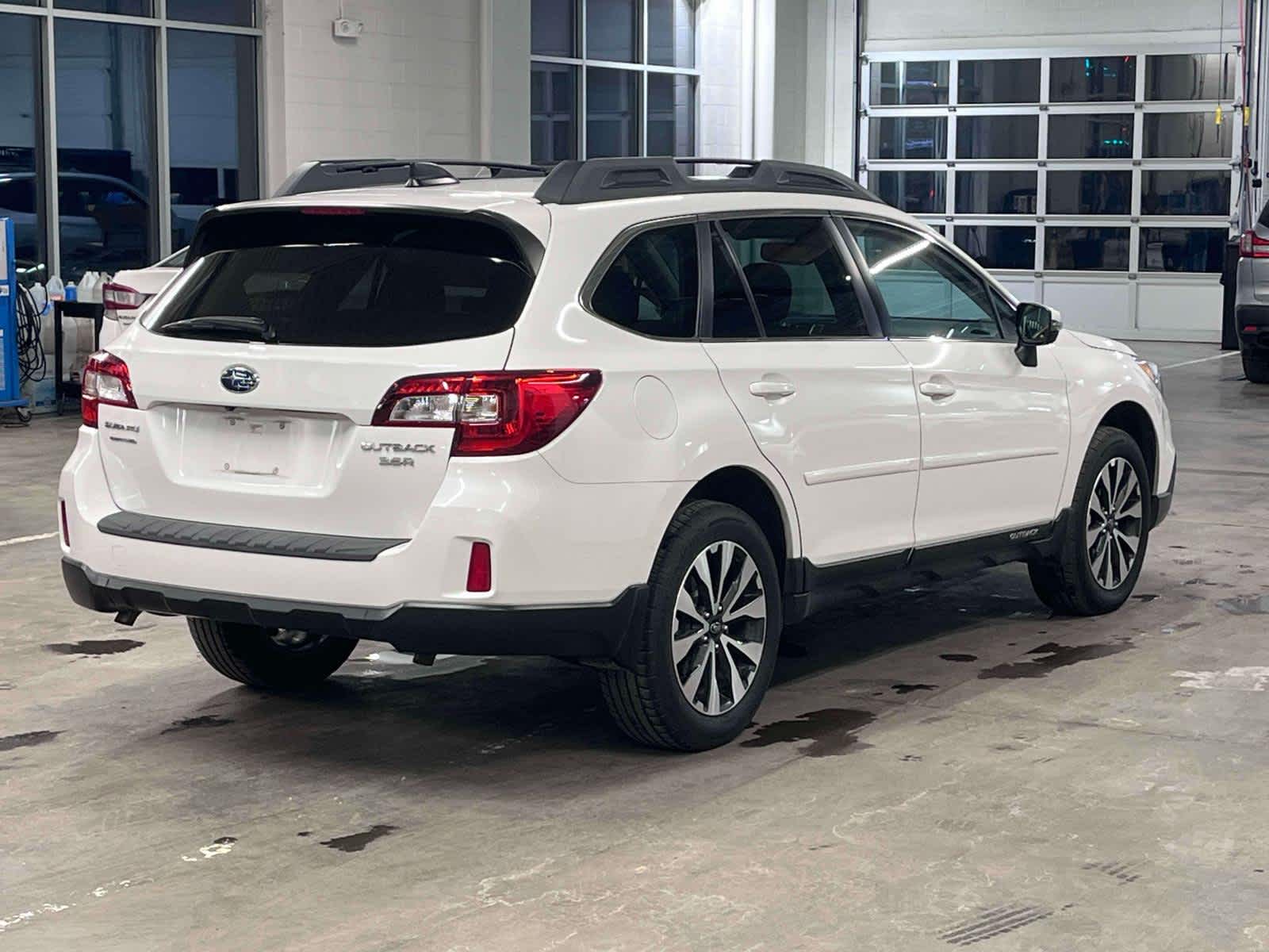 Thumbnail: 2016 Subaru Outback - 5