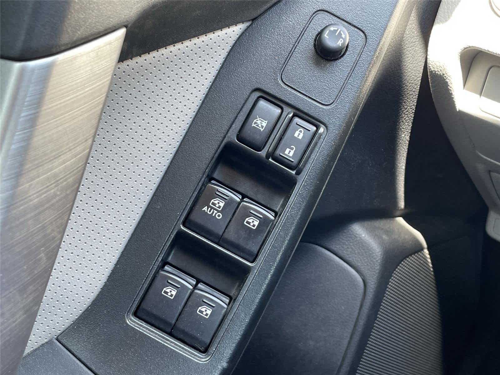 Thumbnail: 2015 Subaru Forester - 21