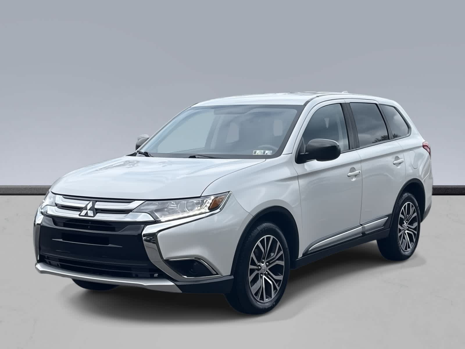2018 Mitsubishi Outlander ES -
                  Mcmurray, PA
