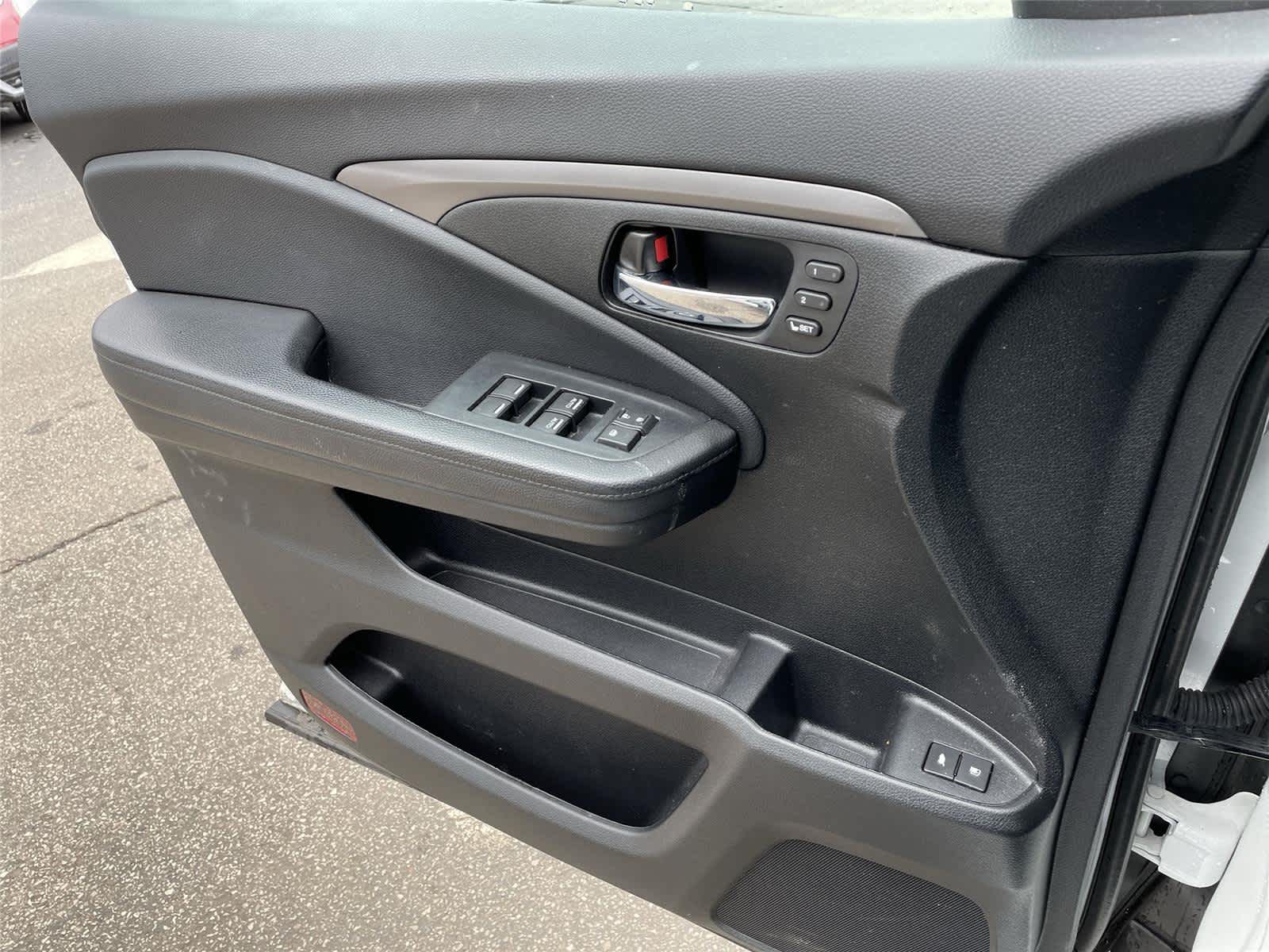 Thumbnail: 2021 Honda Pilot - 20