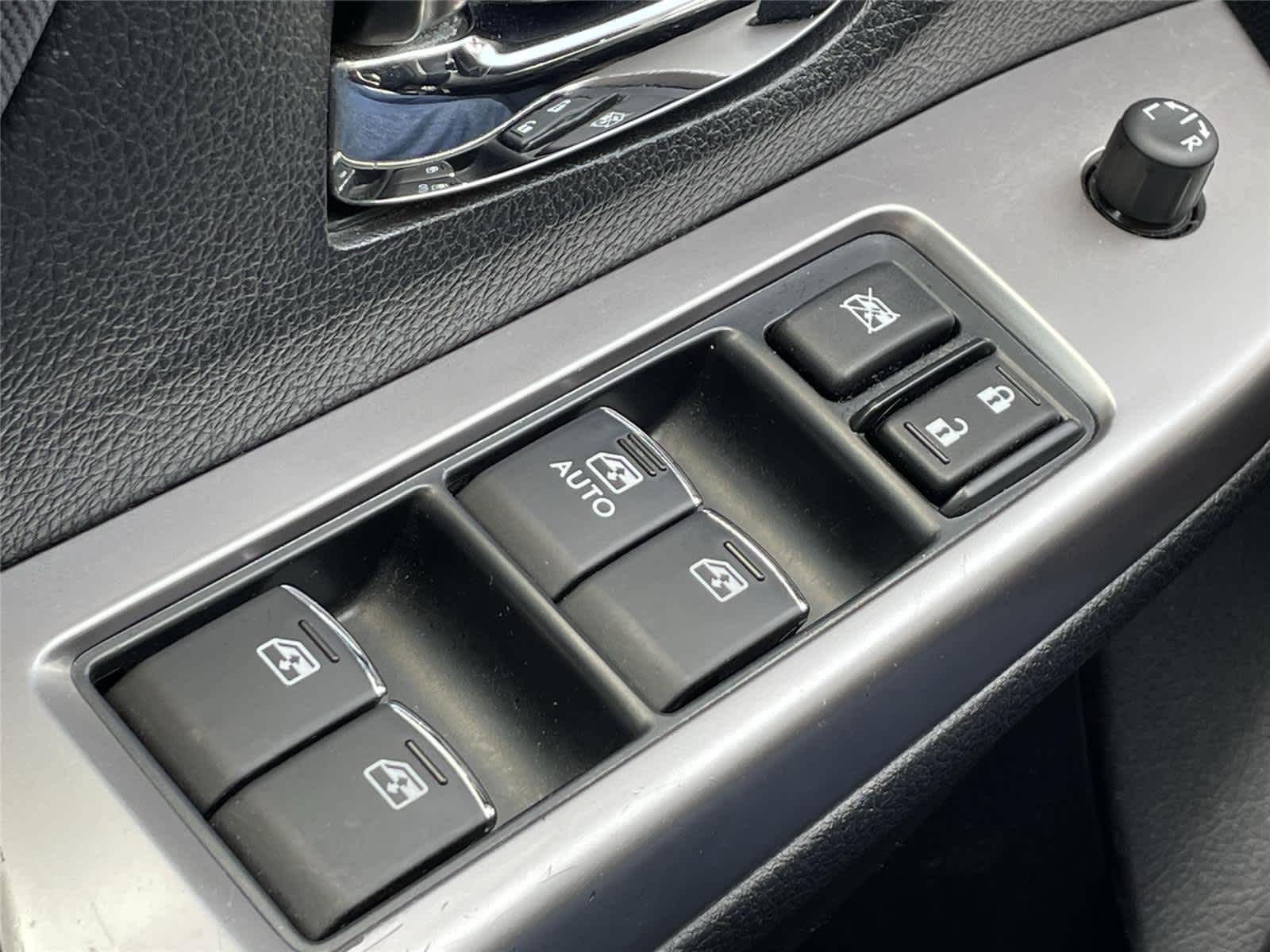 Thumbnail: 2015 Subaru XV Crosstrek - 16