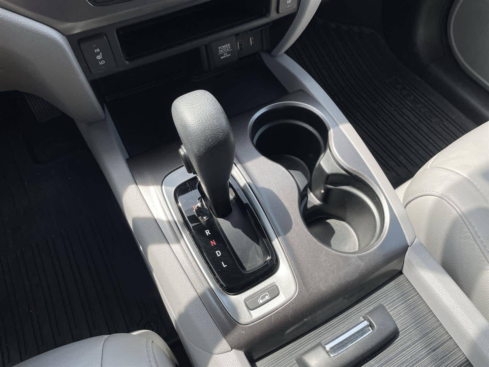 Thumbnail: 2018 Honda Pilot - 26