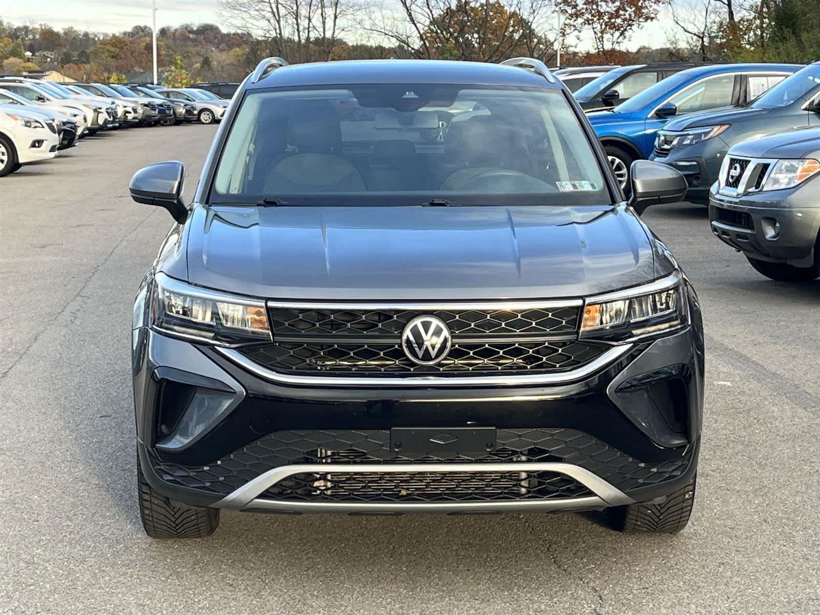 Thumbnail: 2022 Volkswagen Taos - 8