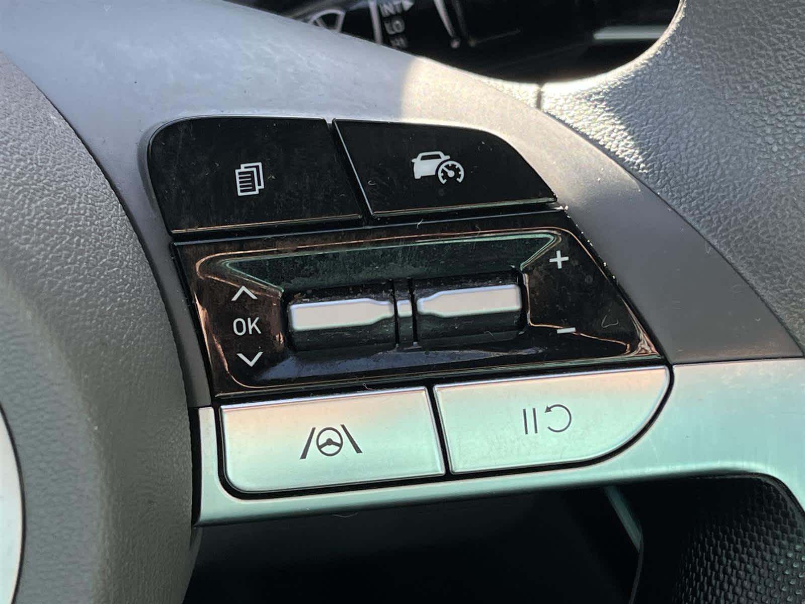 Thumbnail: 2024 Hyundai Elantra - 27