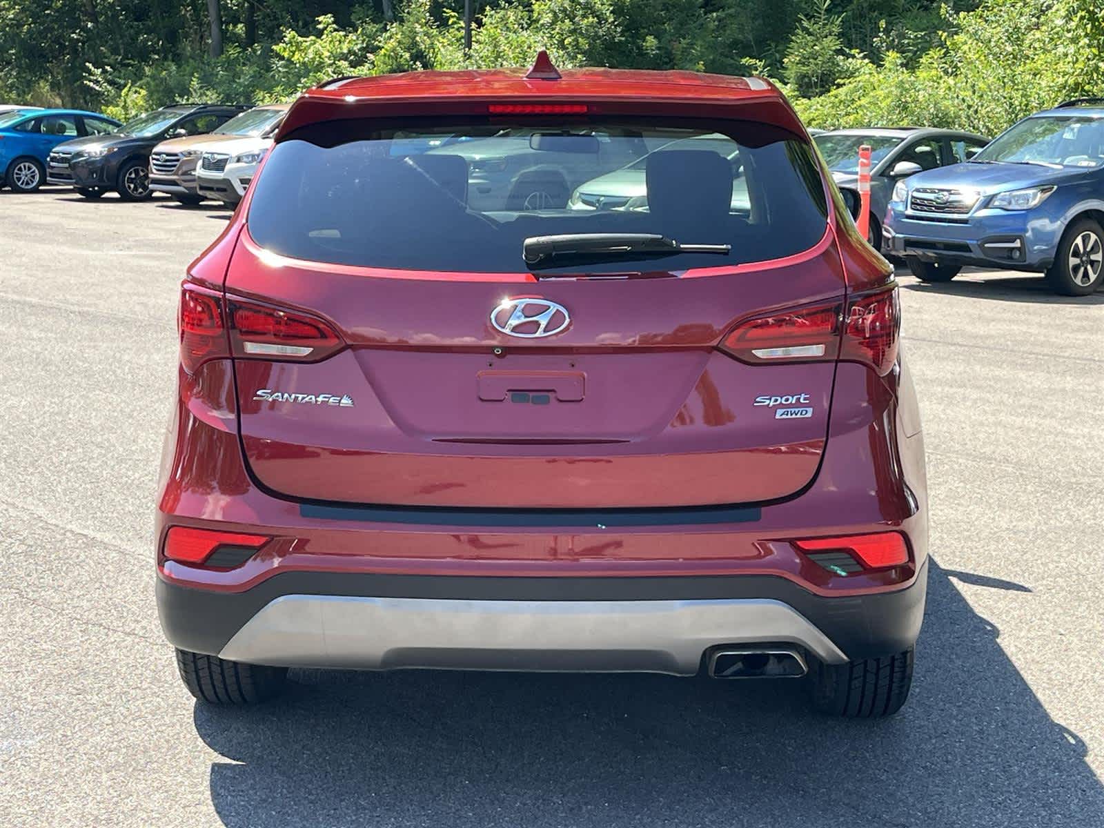Thumbnail: 2017 Hyundai Santa Fe - 4
