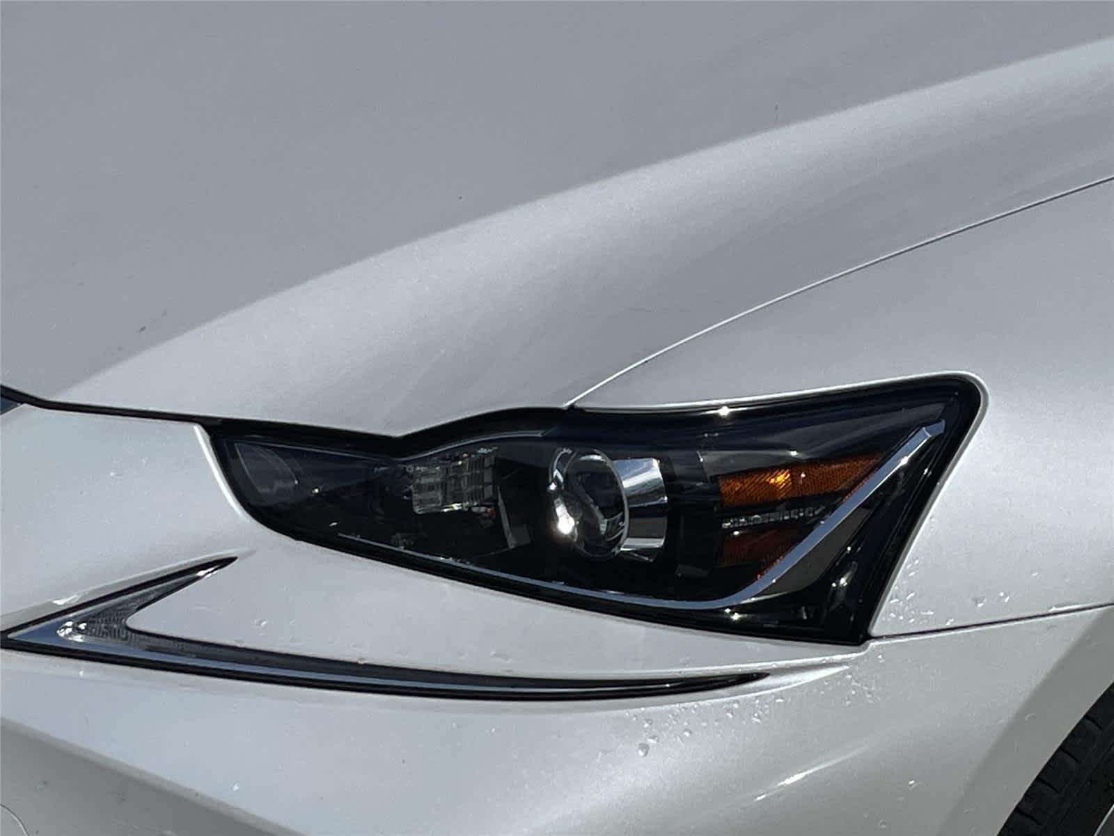 Thumbnail: 2017 Lexus IS - 9